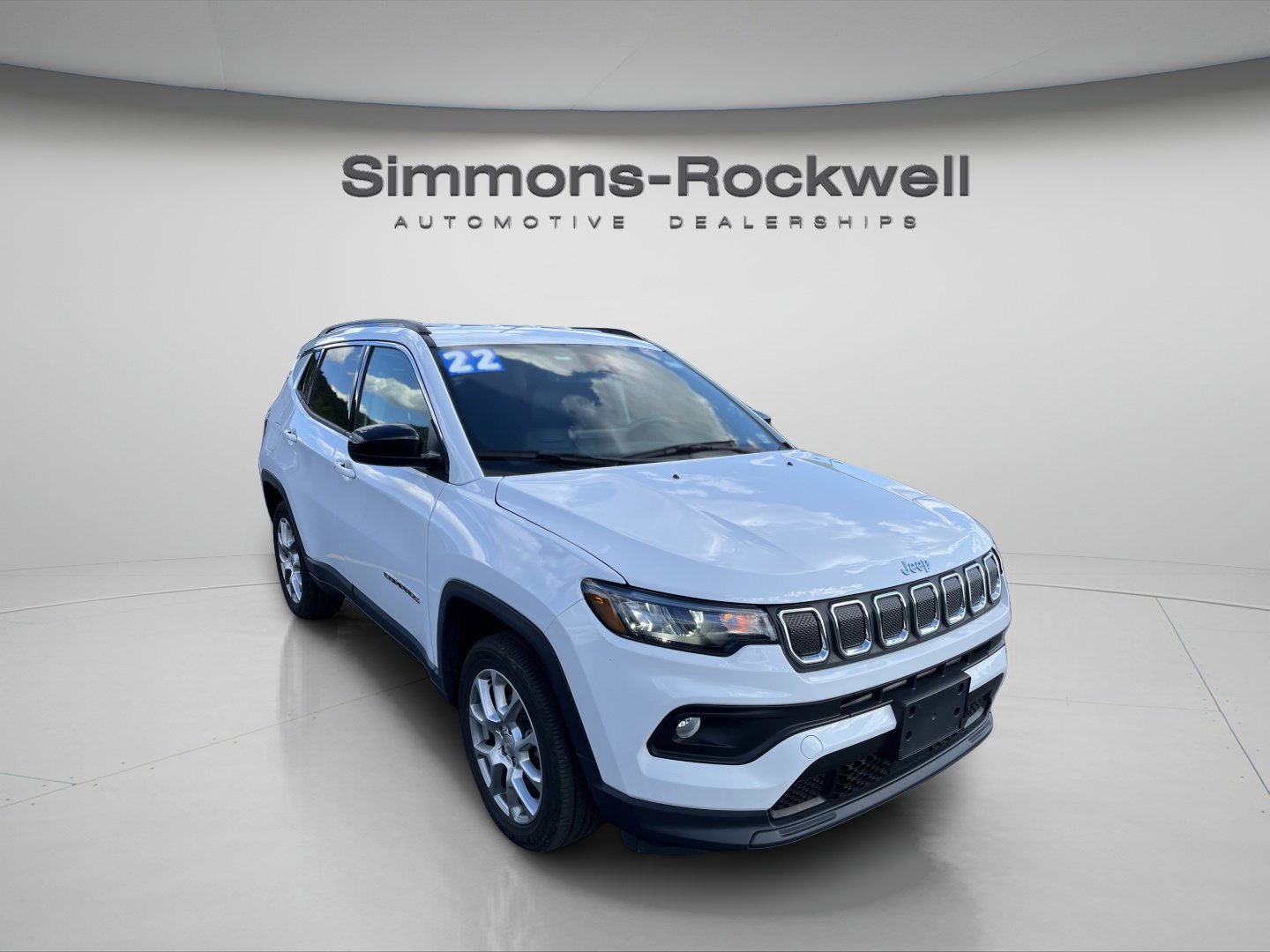 2022 Jeep Compass Latitude Lux photo 3