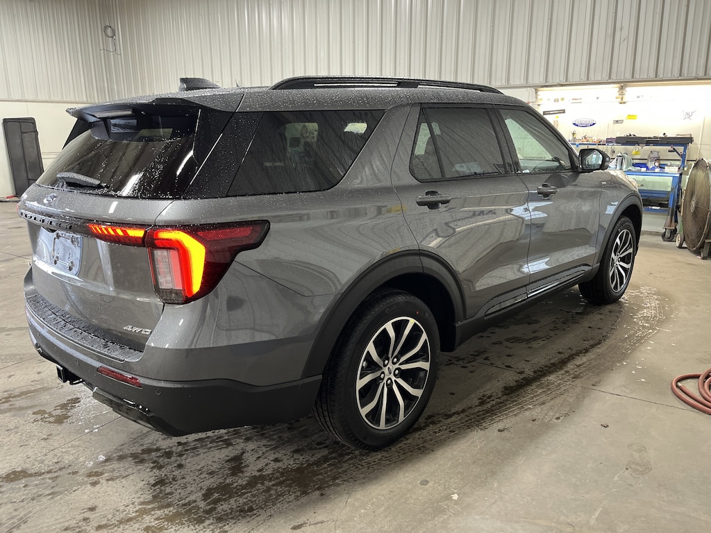 New 2026 Ford Explorer ST-Line SUV