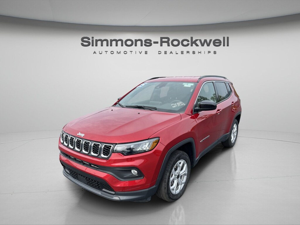 Used 2025 Jeep Compass Latitude SUV