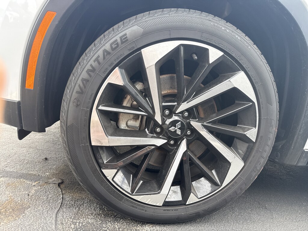 Used 2024 Mitsubishi Outlander SE SUV
