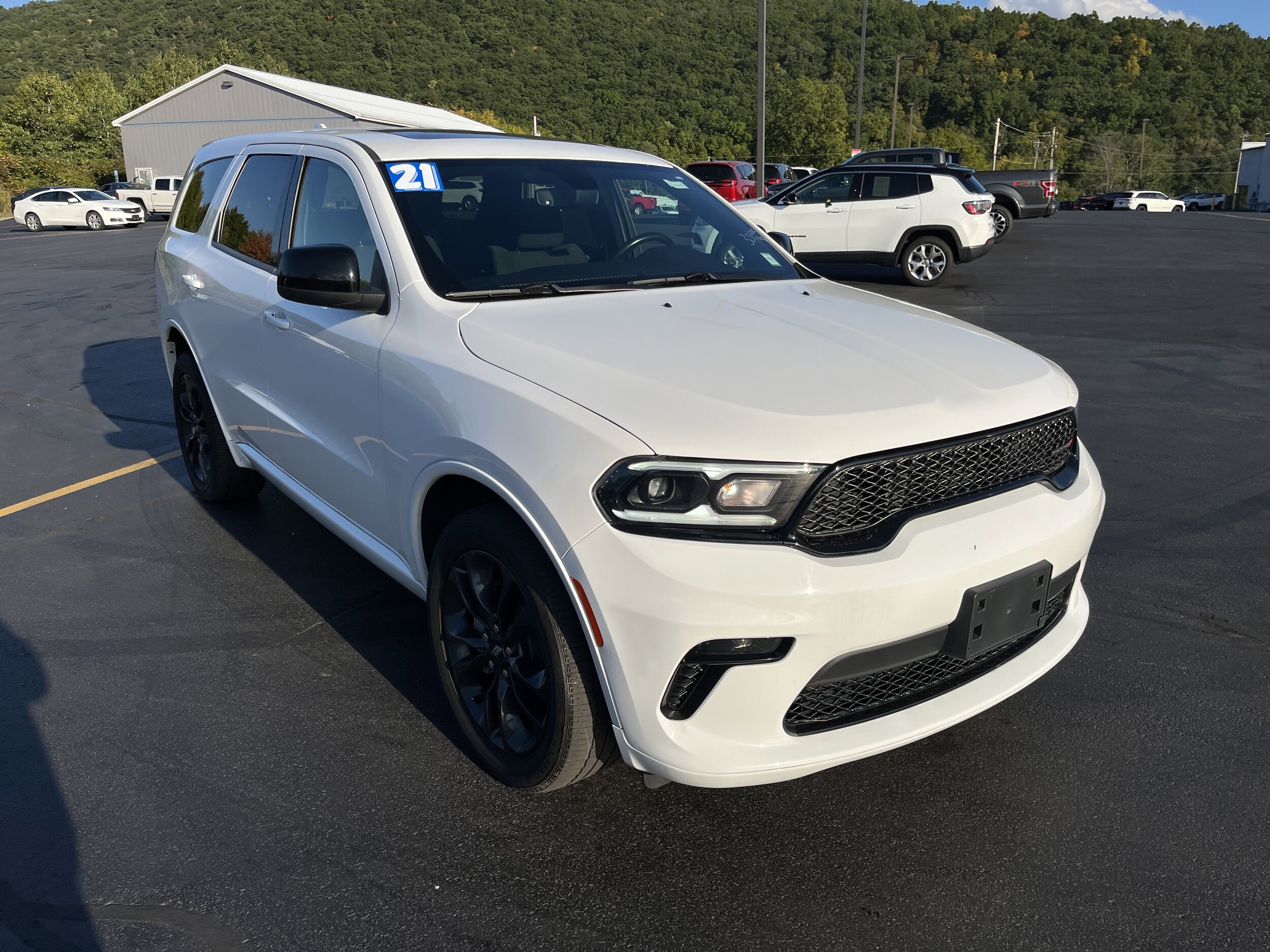 2021 Dodge Durango SXT Plus photo 2