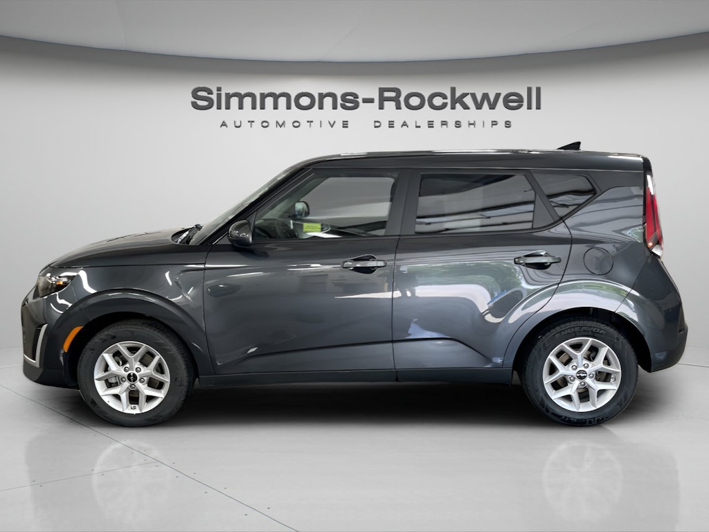 Used 2025 Kia Soul LX Hatchback