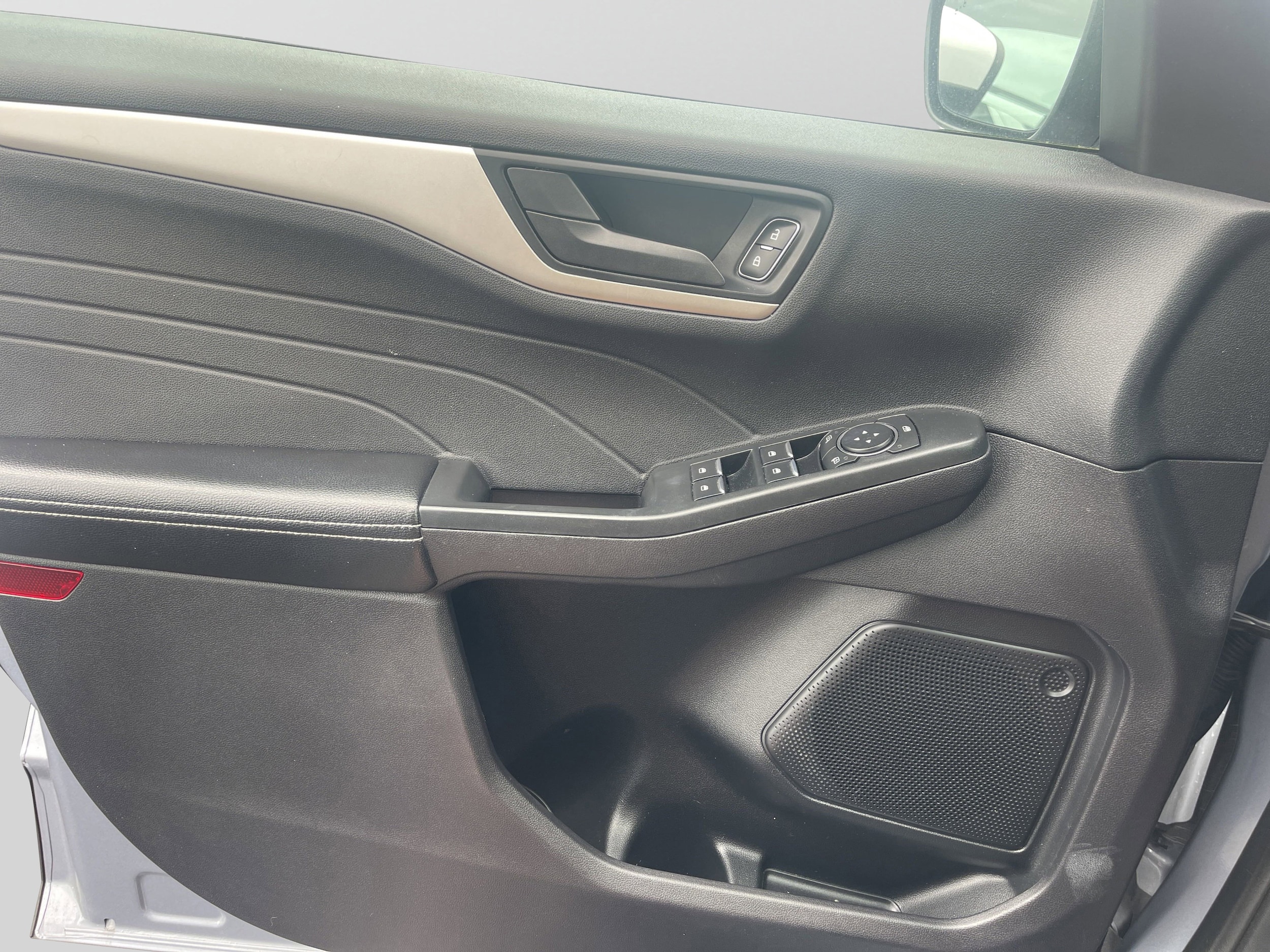 2022 Ford Escape SE - Photo 18