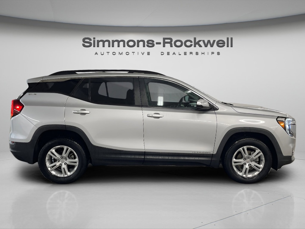 Used 2022 GMC Terrain SLE SUV