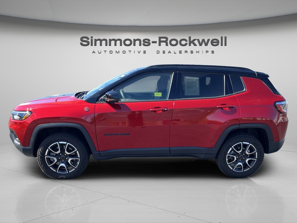 Used 2025 Jeep Compass Trailhawk SUV