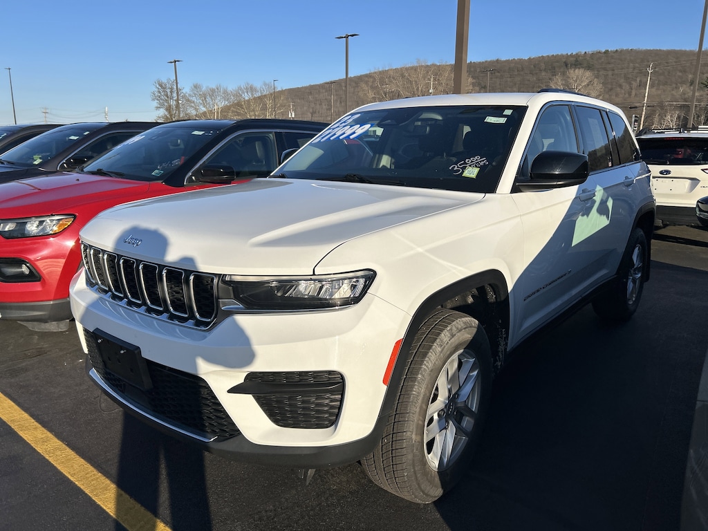 Used 2023 Jeep Grand Cherokee Laredo X SUV
