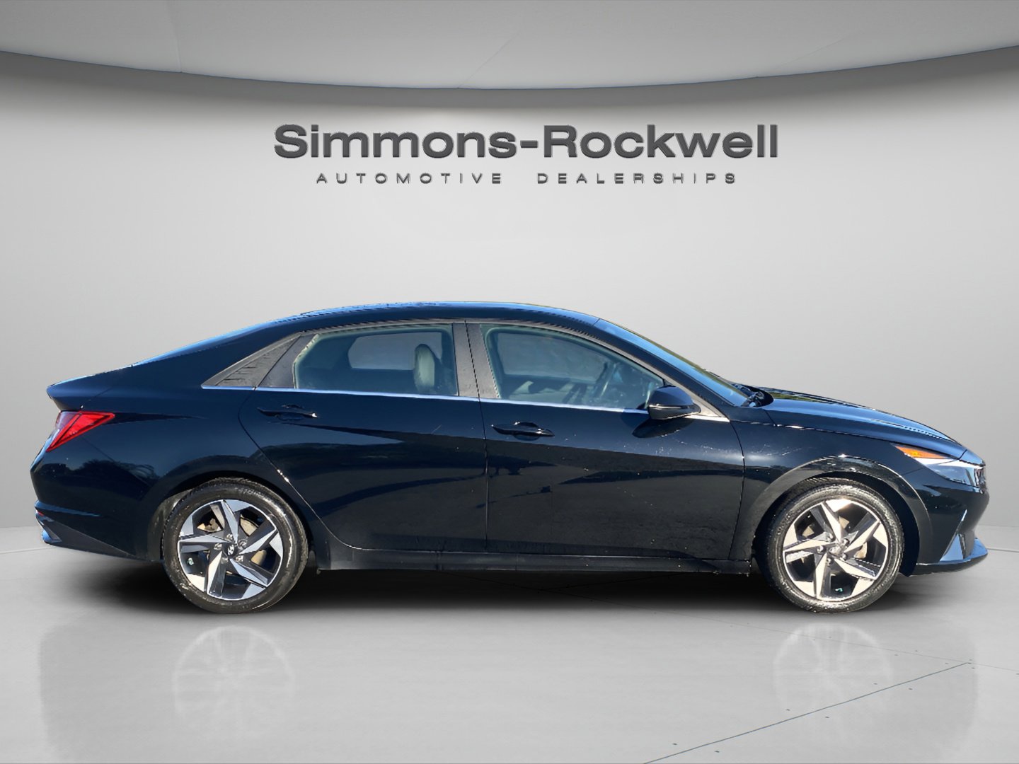 2021 Hyundai Elantra Limited photo 4