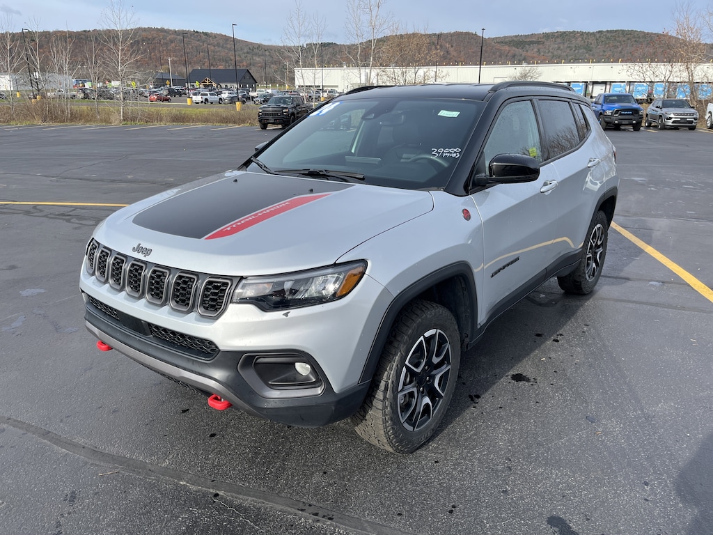 Used 2024 Jeep Compass Trailhawk SUV