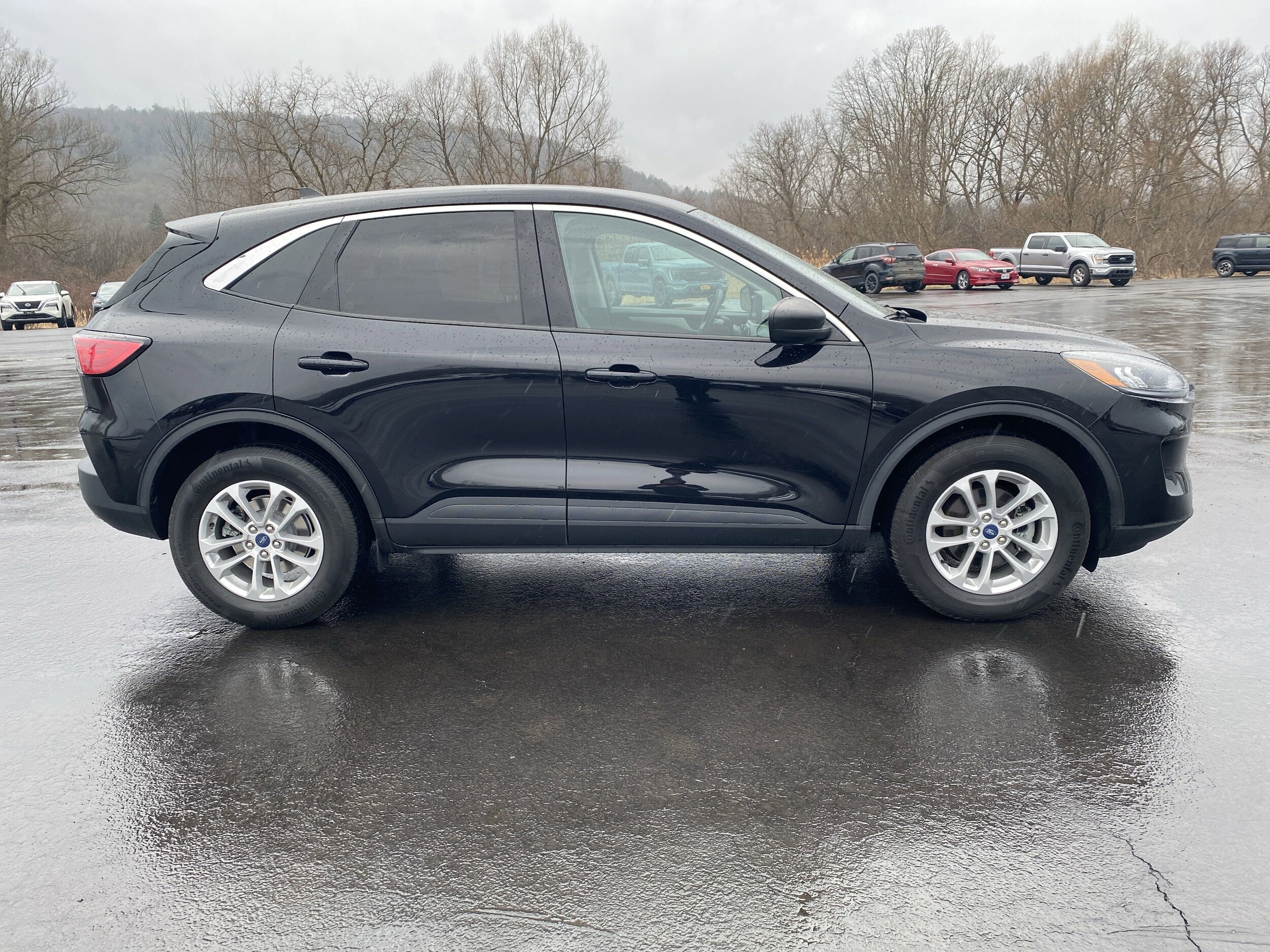 2022 Ford Escape SE photo 4