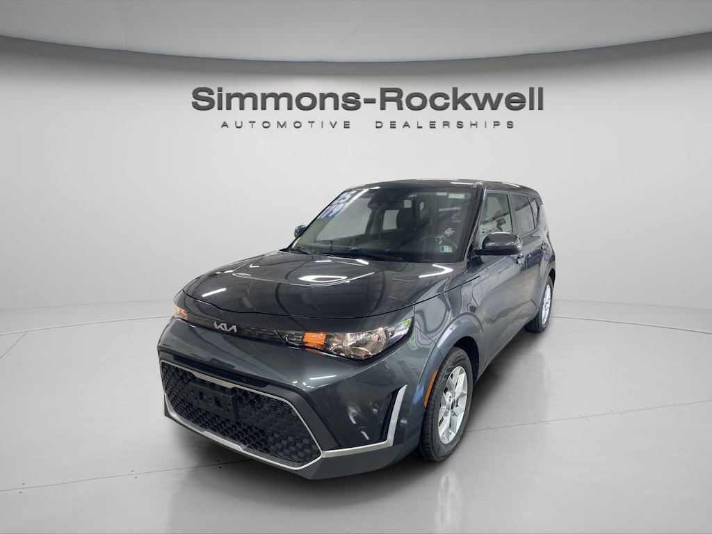 Used 2025 Kia Soul LX Hatchback
