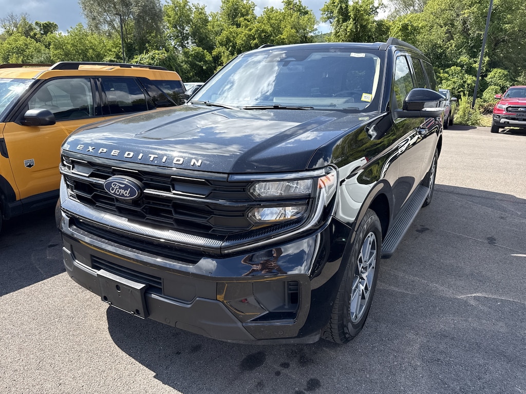 Used 2025 Ford Expedition Active SUV