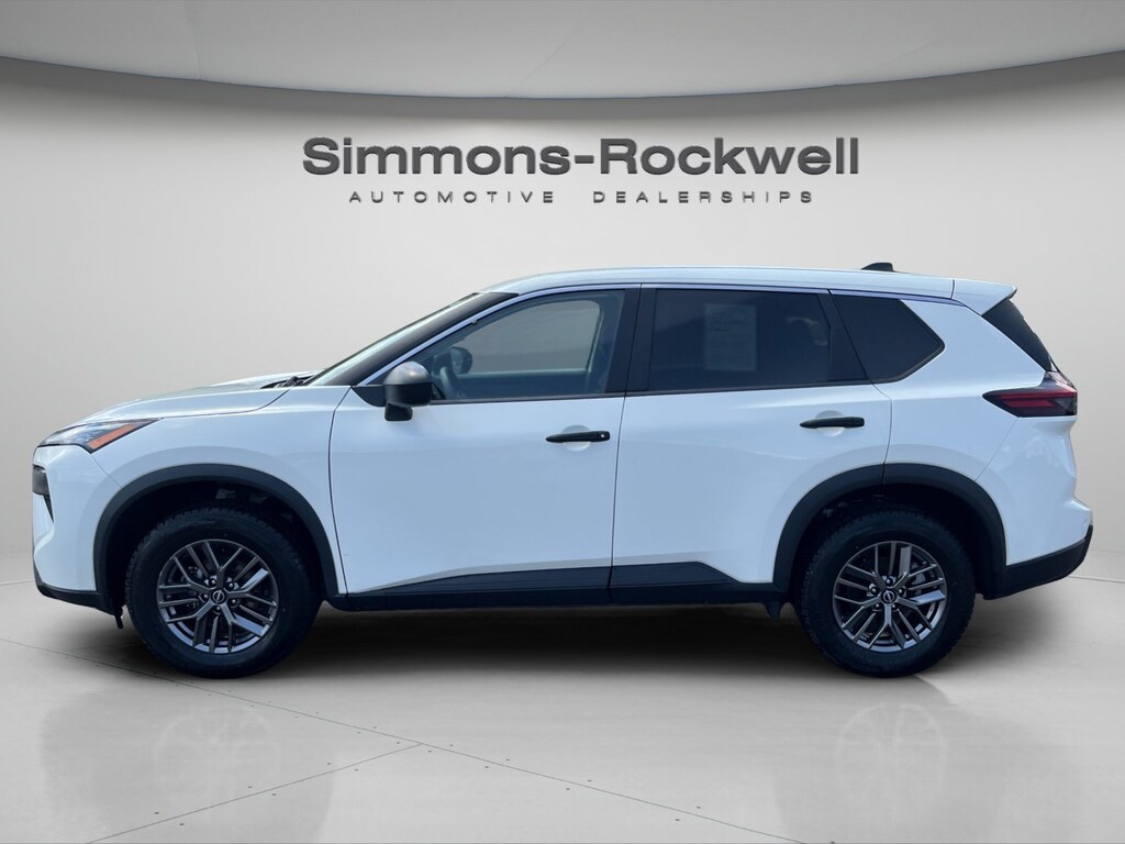 Used 2024 Nissan Rogue S SUV