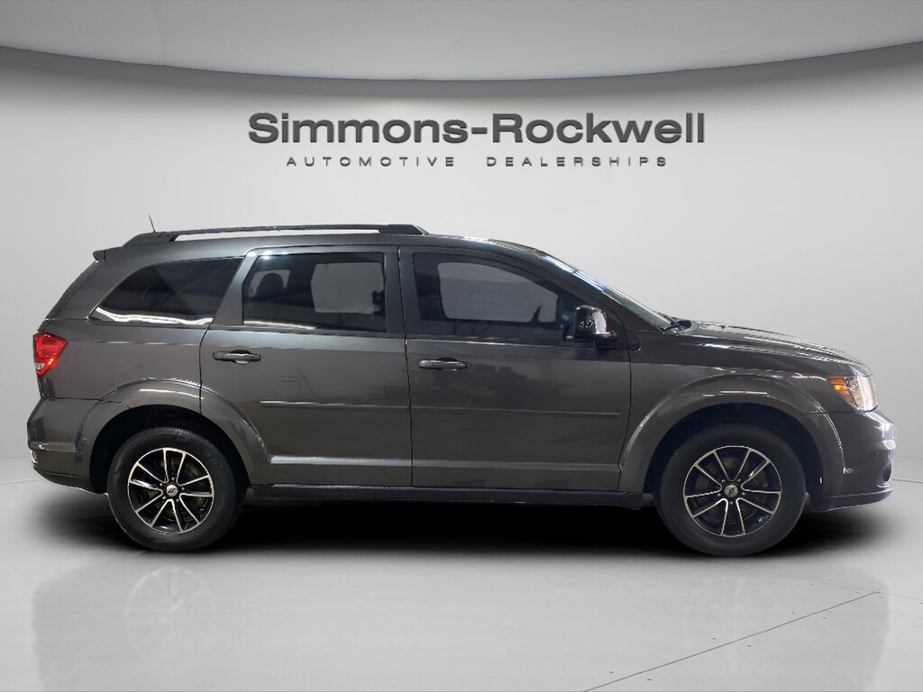 Used 2019 Dodge Journey SE SUV