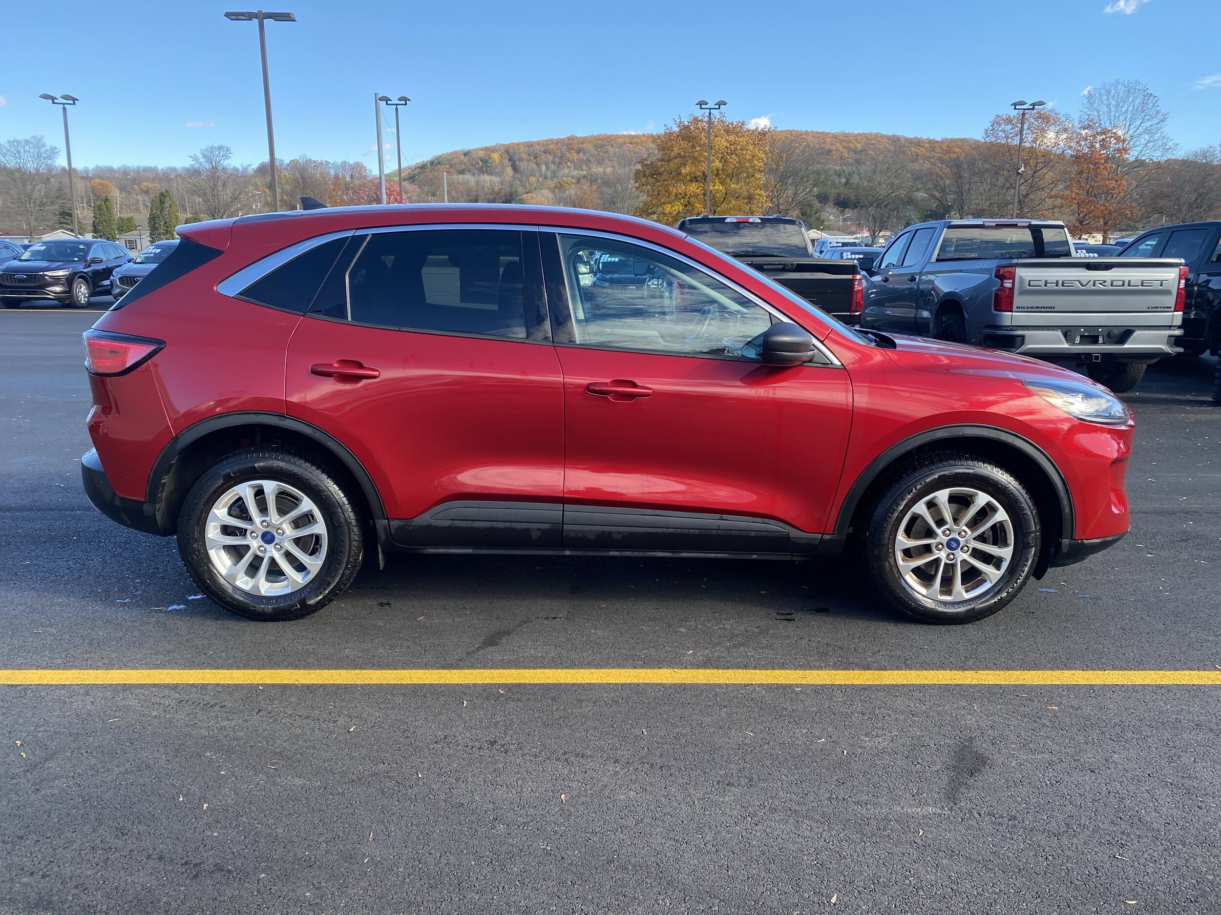 2022 Ford Escape SE photo 4