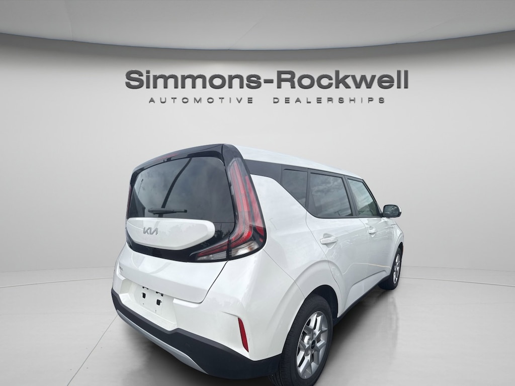 Used 2025 Kia Soul LX Hatchback