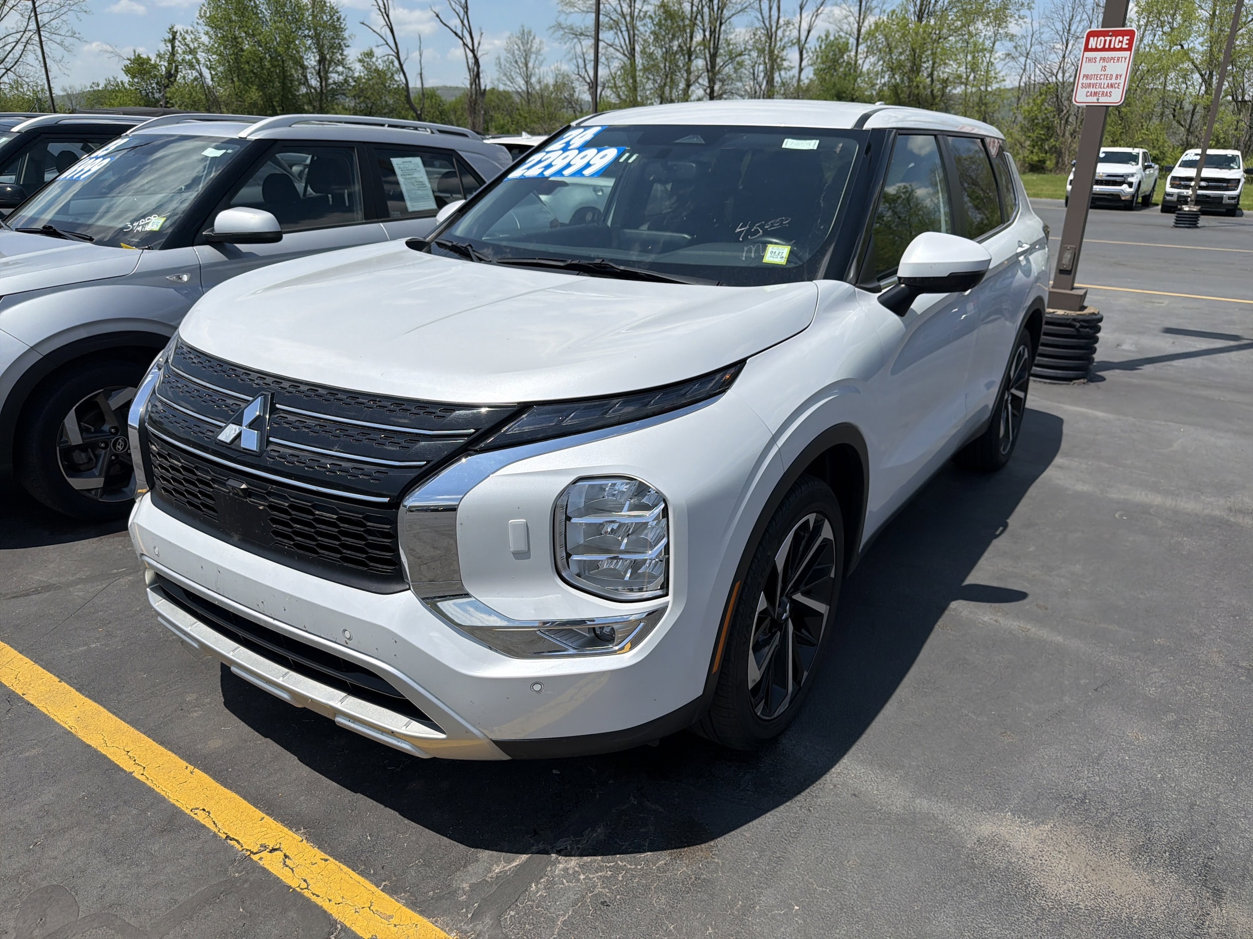 2024 Mitsubishi Outlander SE S-AWC's photo