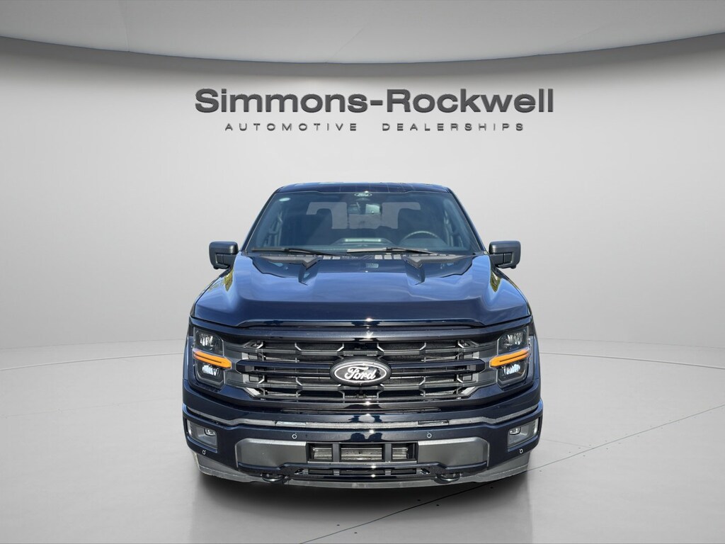 New 2025 Ford F-150 XLT XLT 4WD SuperCrew 5.5 Box