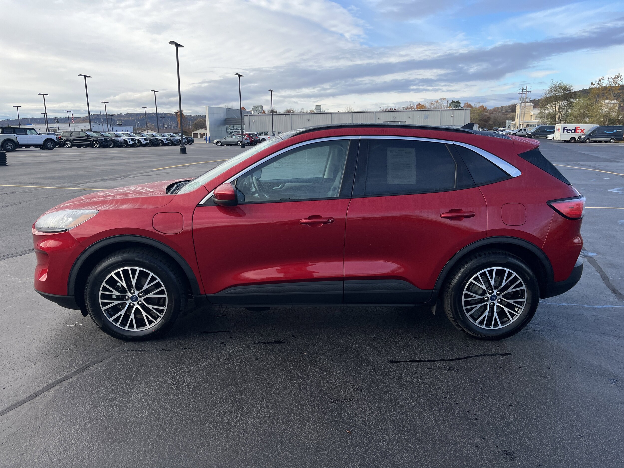 2022 Ford Escape SEL Plug-In Hybrid photo 4