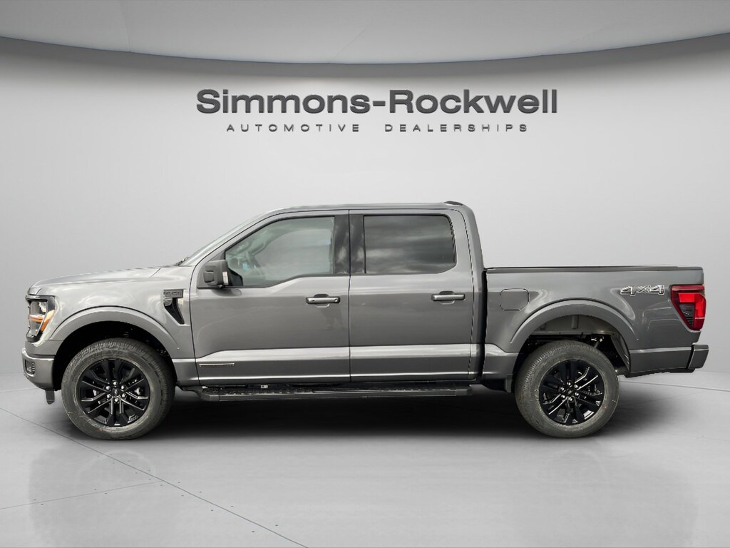 New 2025 Ford F-150 XLT XLT 4WD SuperCrew 5.5 Box