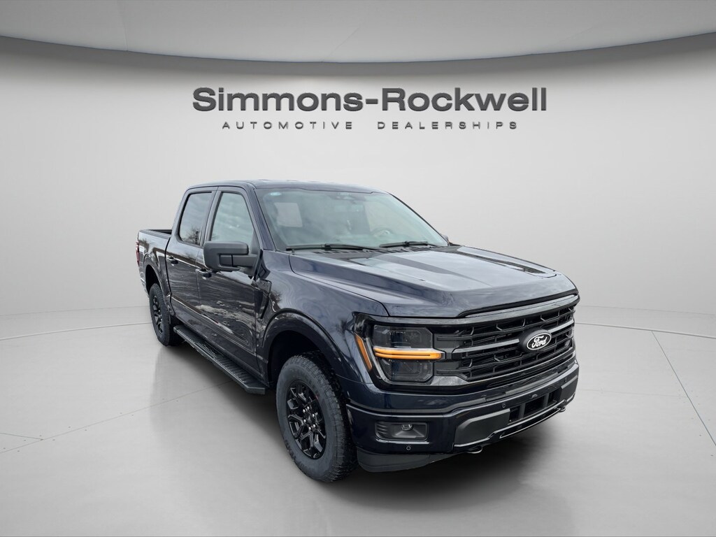 New 2025 Ford F-150 XLT XLT 4WD SuperCrew 5.5 Box