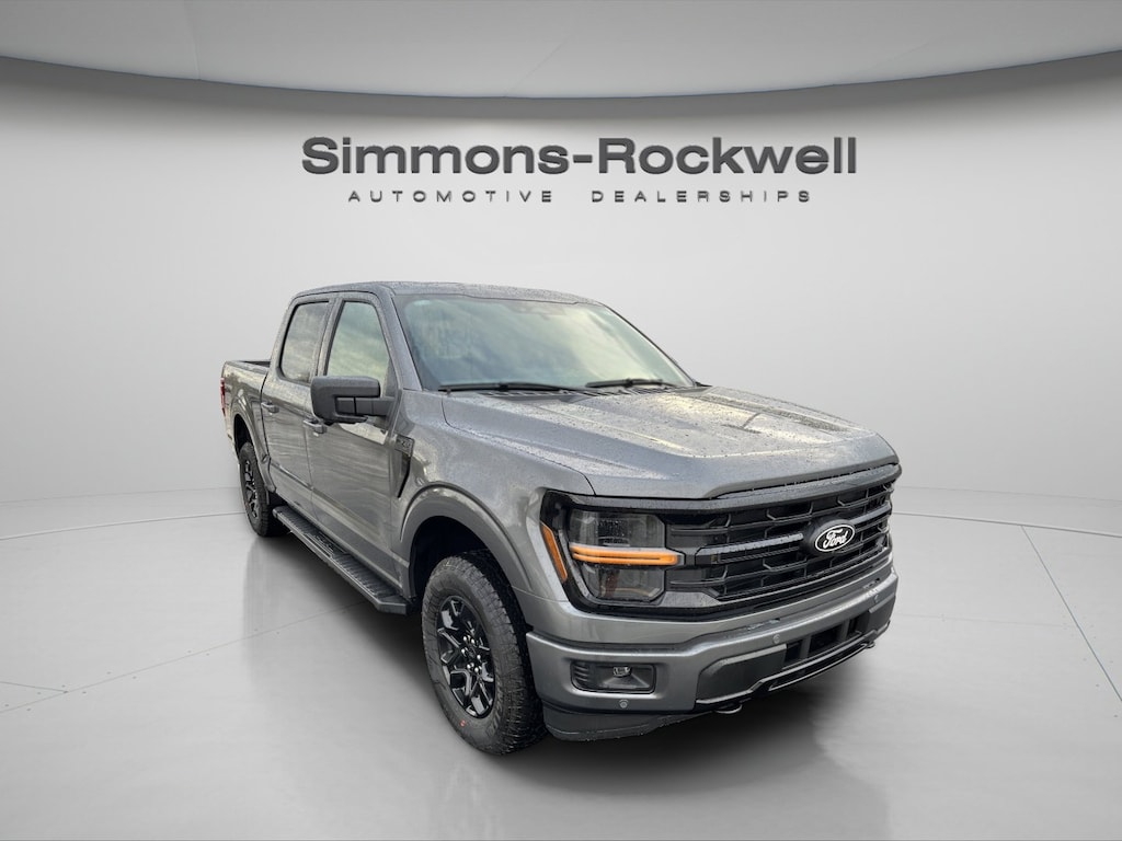 New 2025 Ford F-150 XLT XLT 4WD SuperCrew 5.5 Box