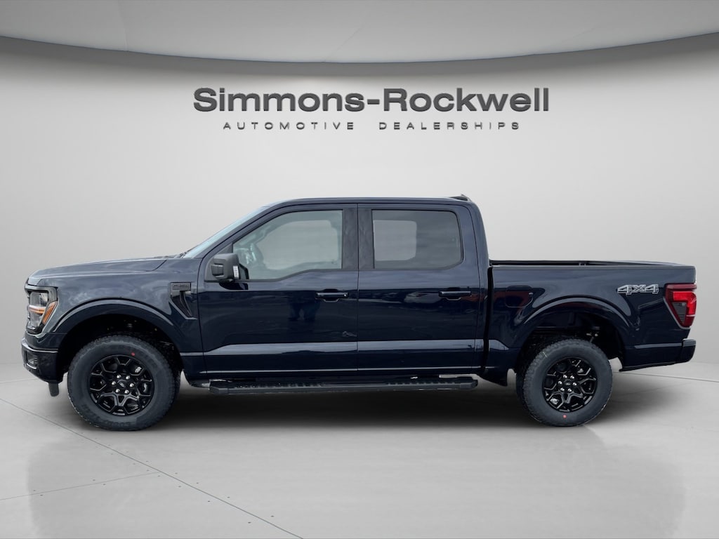 New 2025 Ford F-150 XLT XLT 4WD SuperCrew 5.5 Box