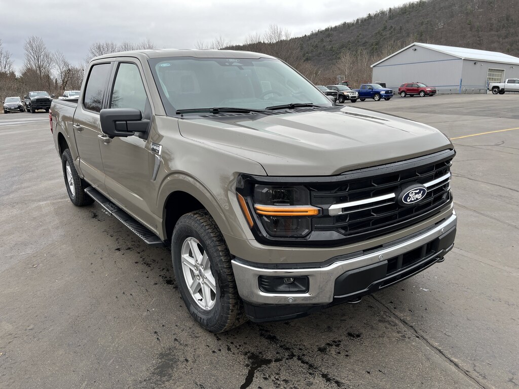 New 2026 Ford F-150 XLT XLT 4WD SuperCrew 5.5 Box