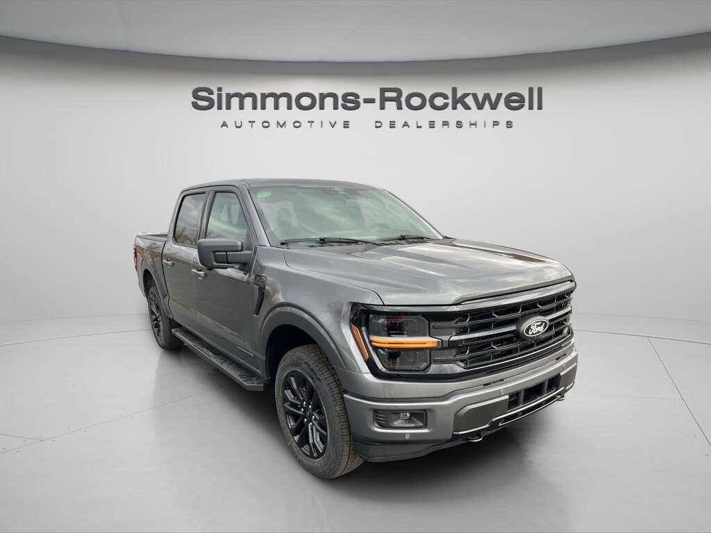 New 2025 Ford F-150 XLT XLT 4WD SuperCrew 5.5 Box