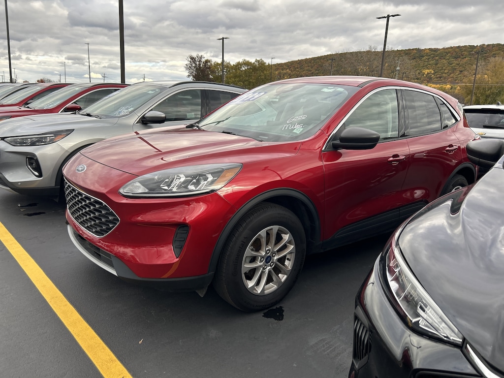 Used 2022 Ford Escape SE SUV