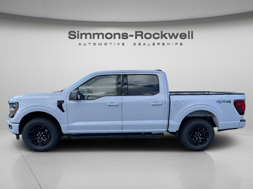 New 2025 Ford F-150 XLT XLT 4WD SuperCrew 5.5 Box