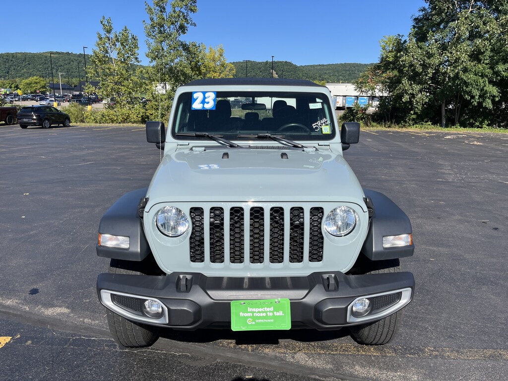 Certified 2023 Jeep Gladiator Sport Truck Crew Cab