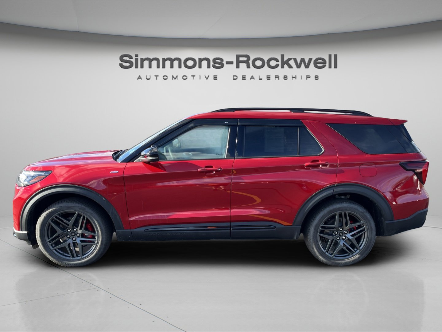 2025 Ford Explorer ST-Line photo 4