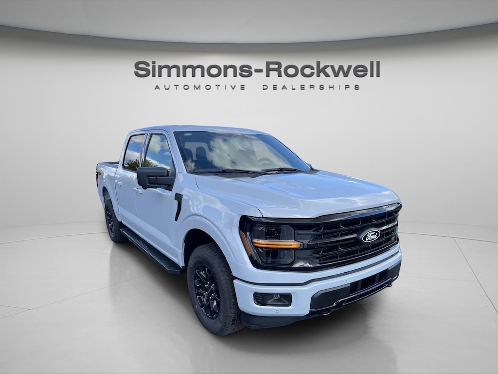 New 2025 Ford F-150 XLT XLT 4WD SuperCrew 5.5 Box