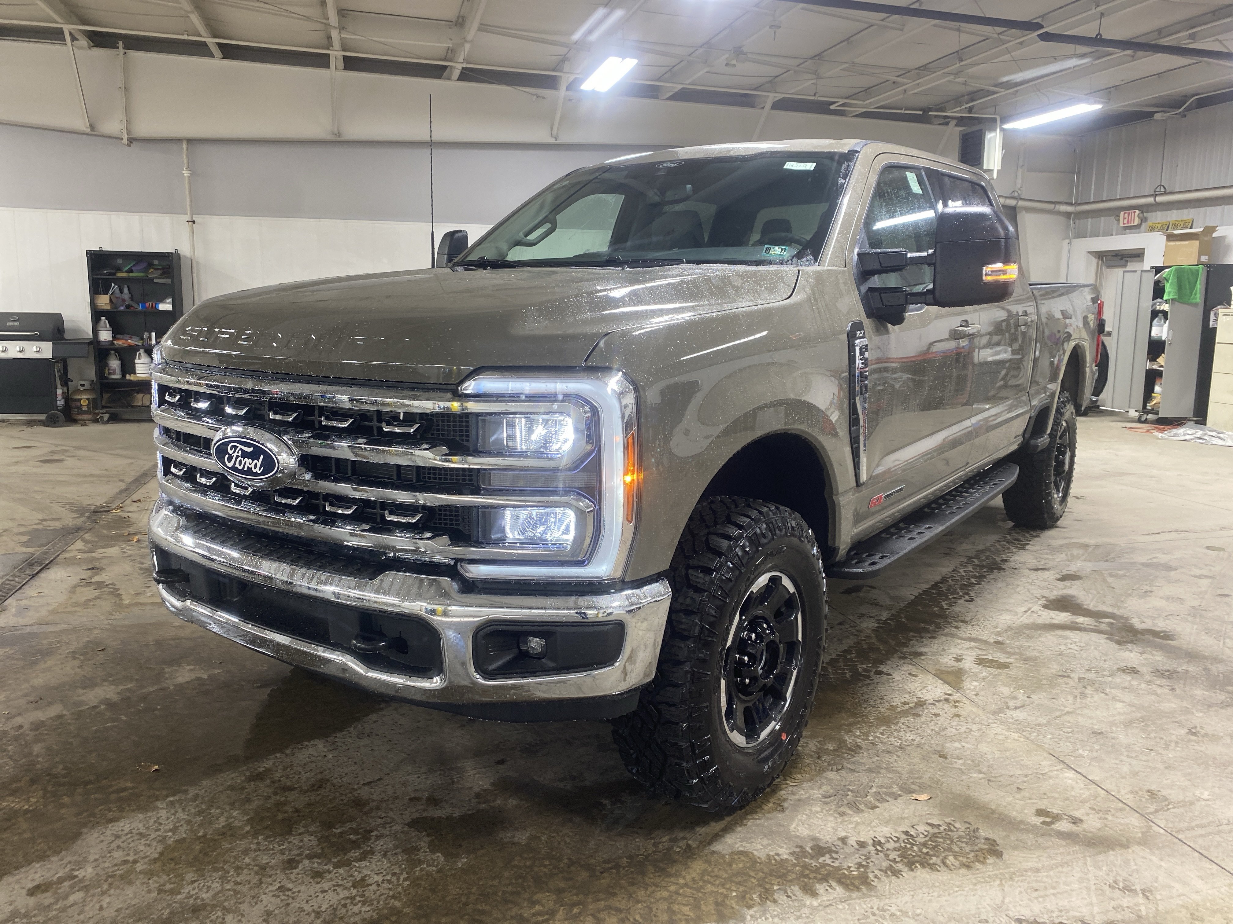 2027 Ford Super Duty F-350 SRW