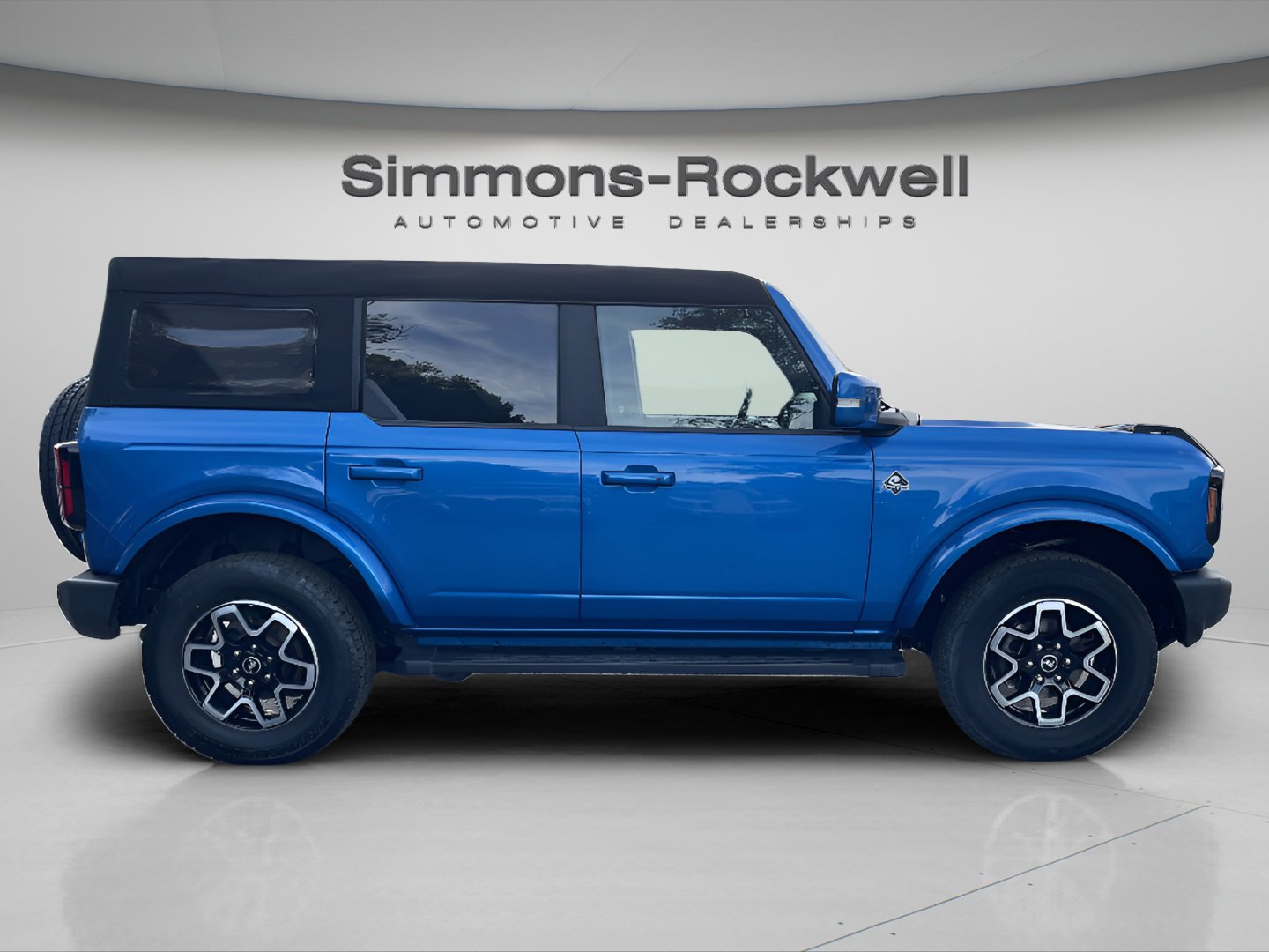 2023 Ford Bronco Base Big Bend Black Diamond Outer Banks Badlands Wildtrak Everglades photo 2