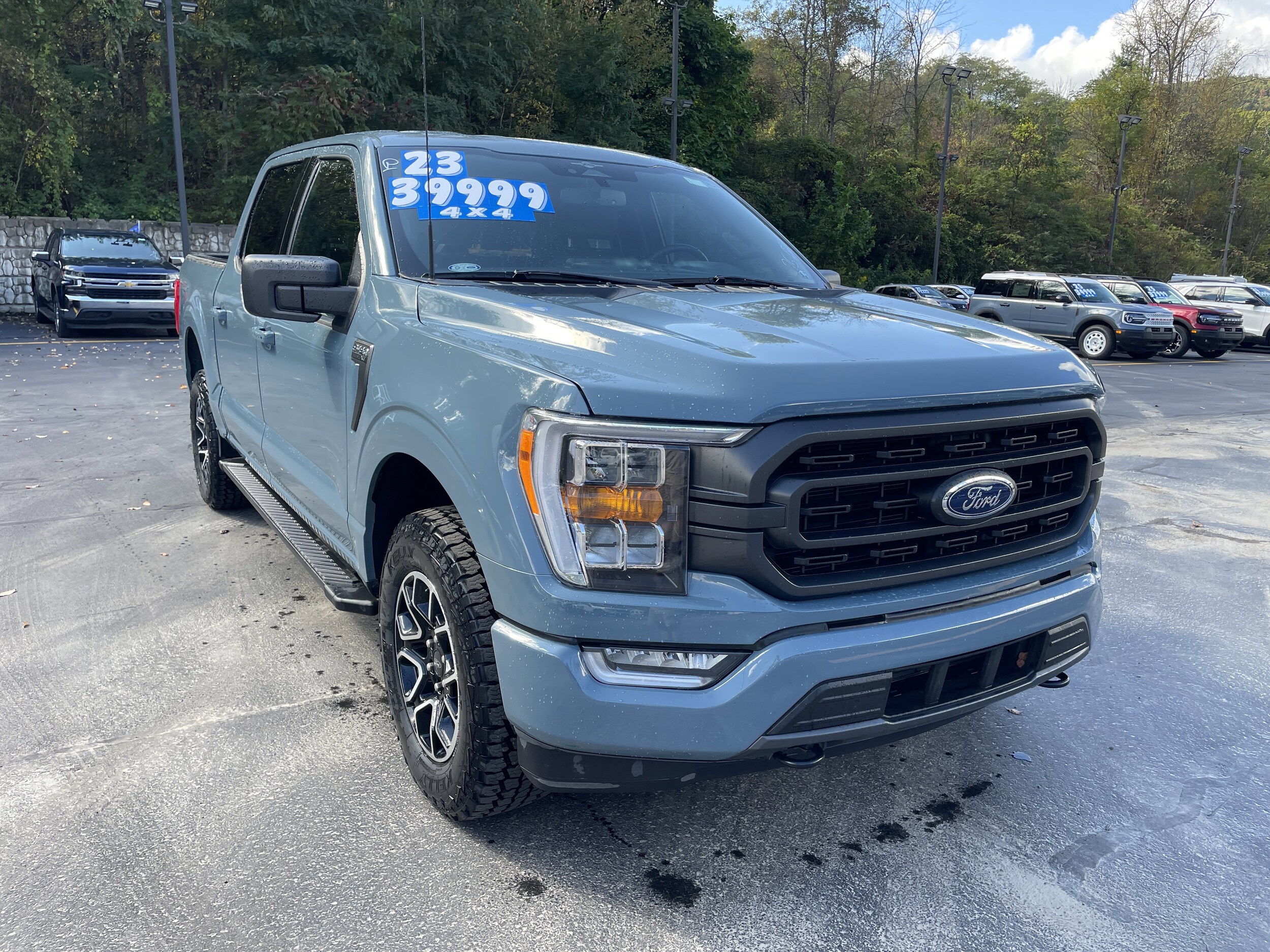 2023 Ford F-150 XLT photo 3
