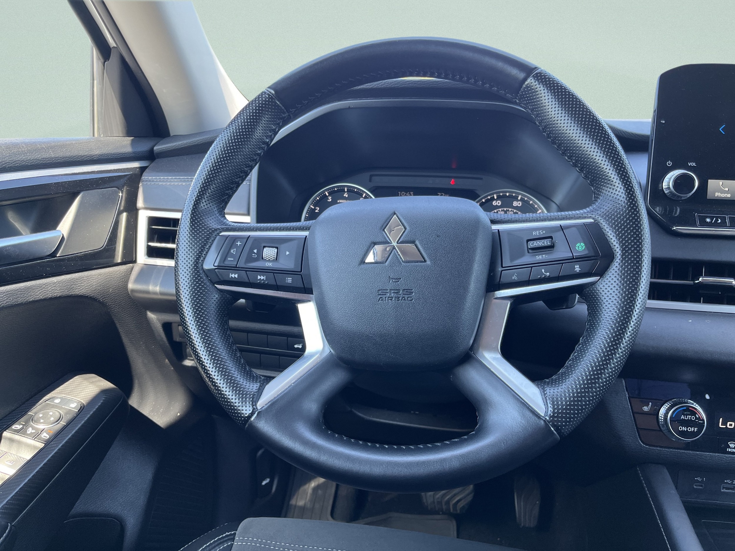 2024 Mitsubishi Outlander - Photo 25