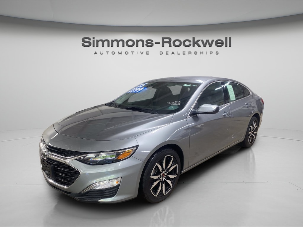 Used 2025 Chevrolet Malibu RS Sedan