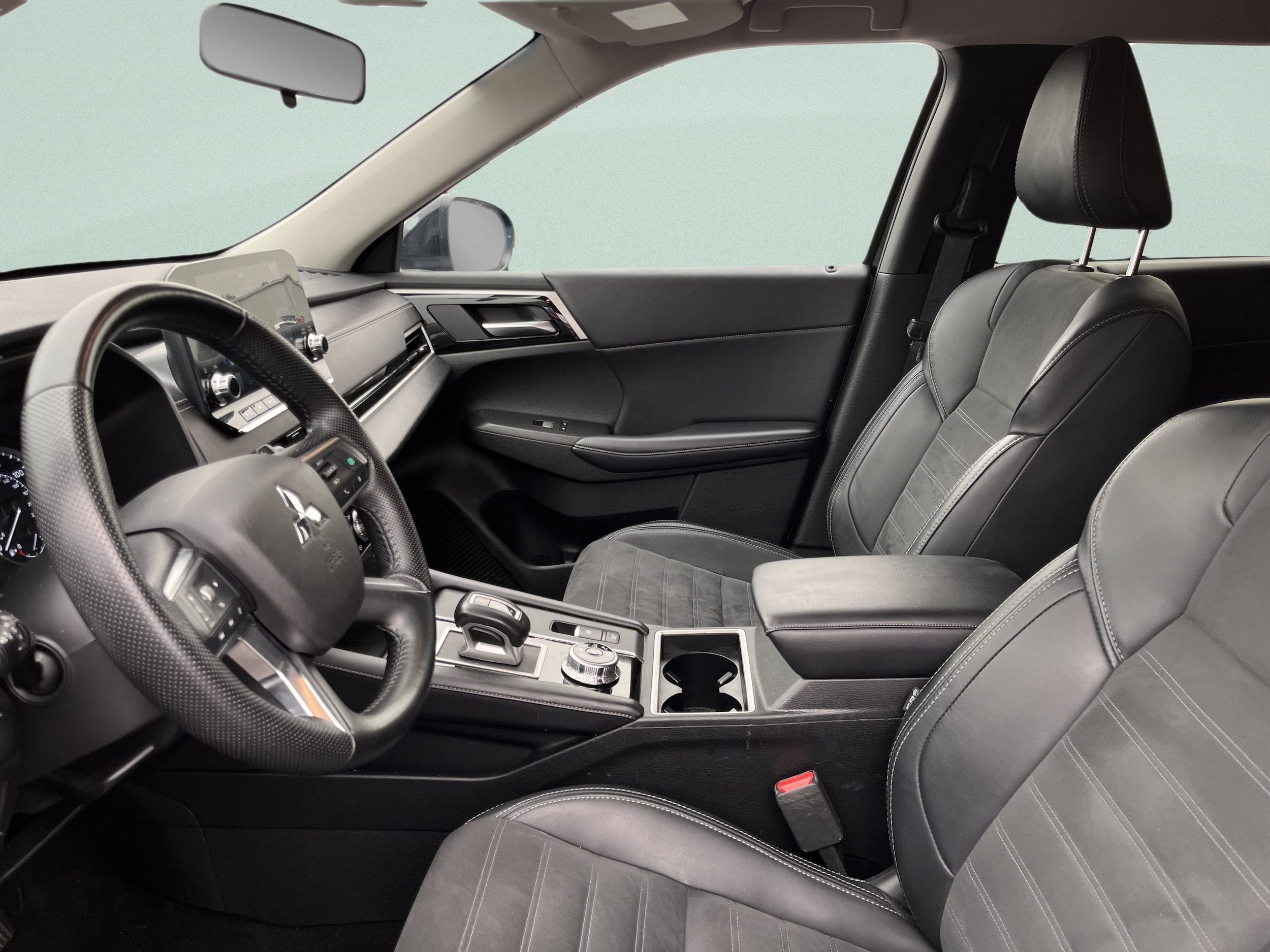 2024 Mitsubishi Outlander SE - Photo 19