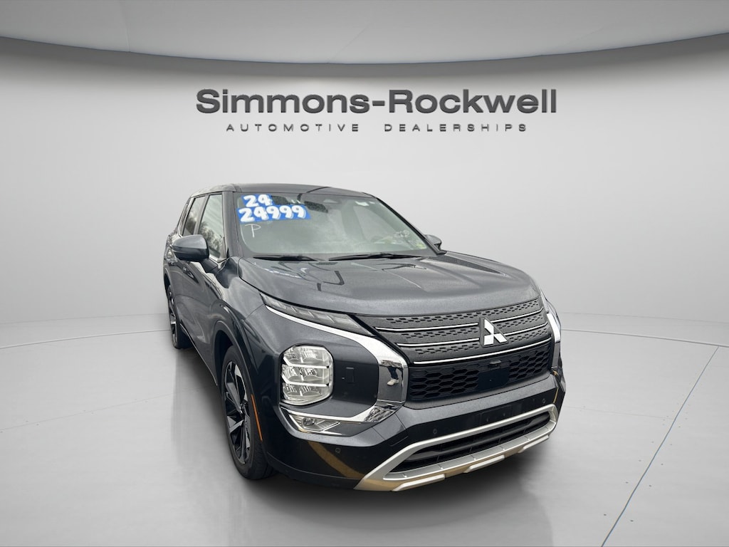 Used 2024 Mitsubishi Outlander SE SUV