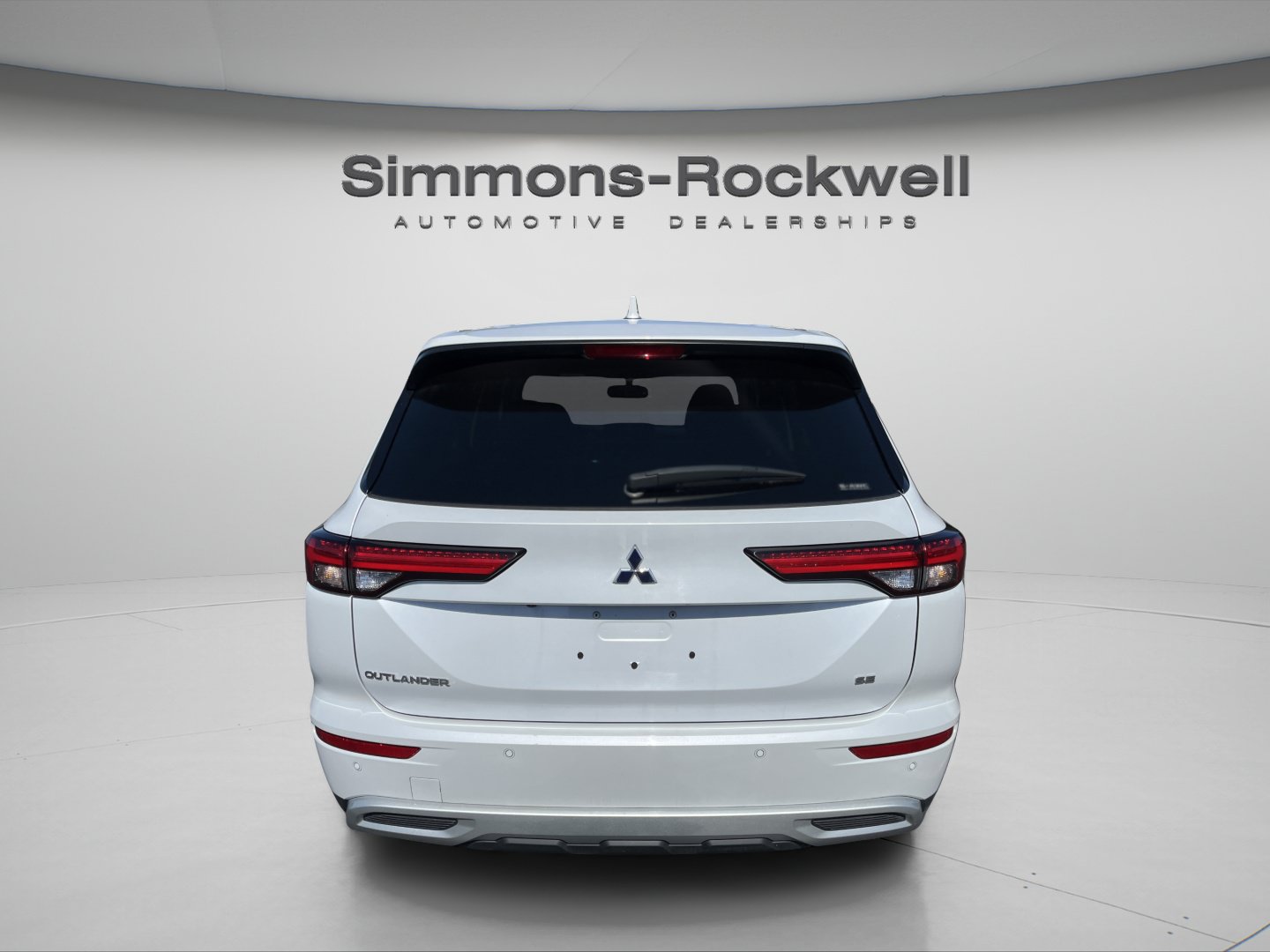 2024 Mitsubishi Outlander - Photo 4