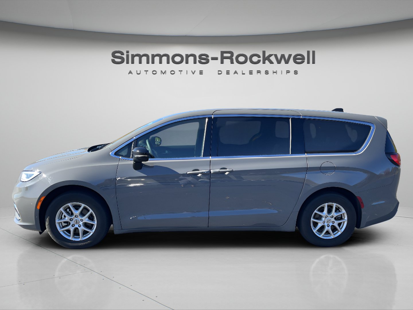 Used 2025 Chrysler Pacifica Select Van Passenger Van