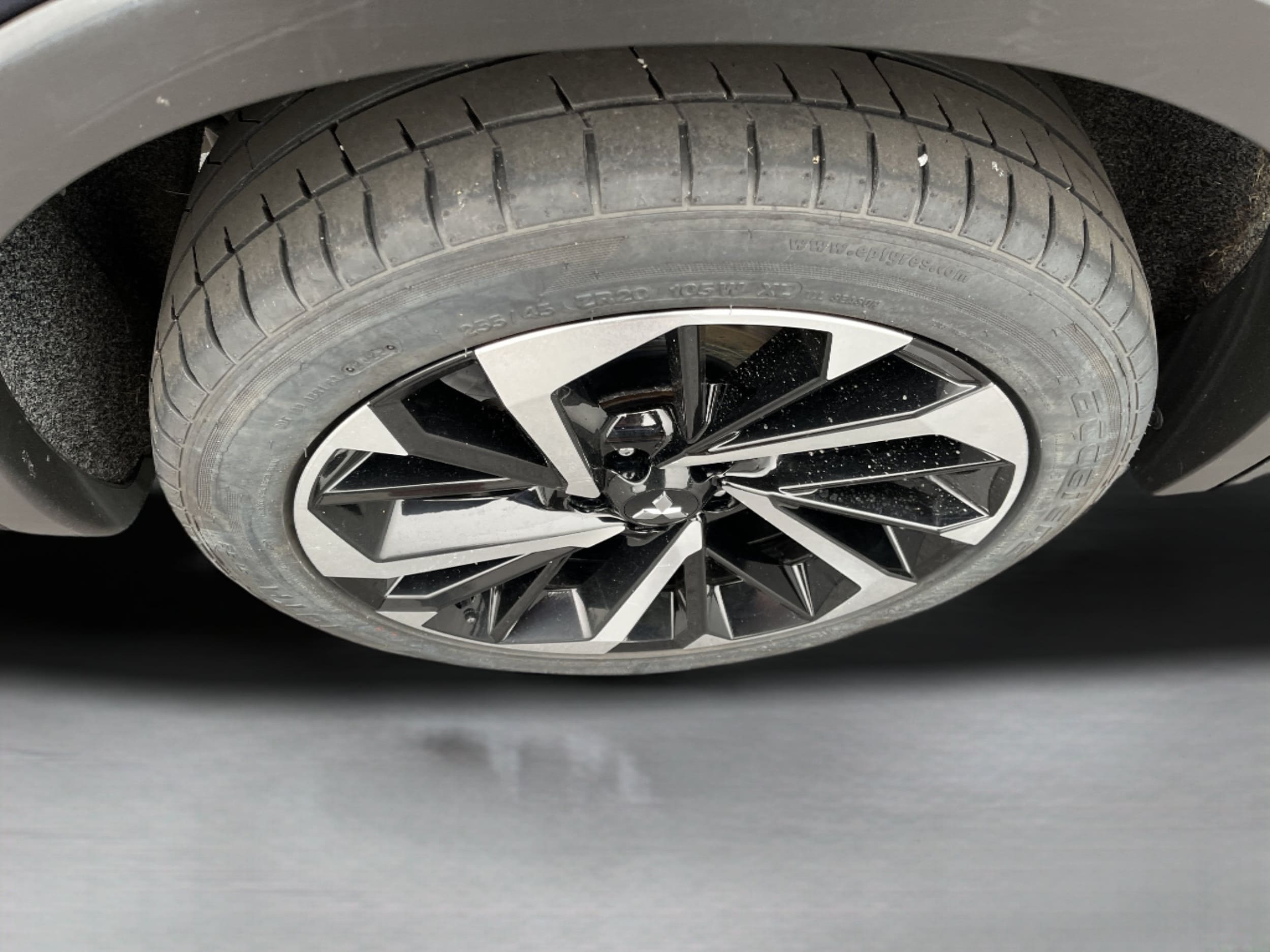 2024 Mitsubishi Outlander SE - Photo 29