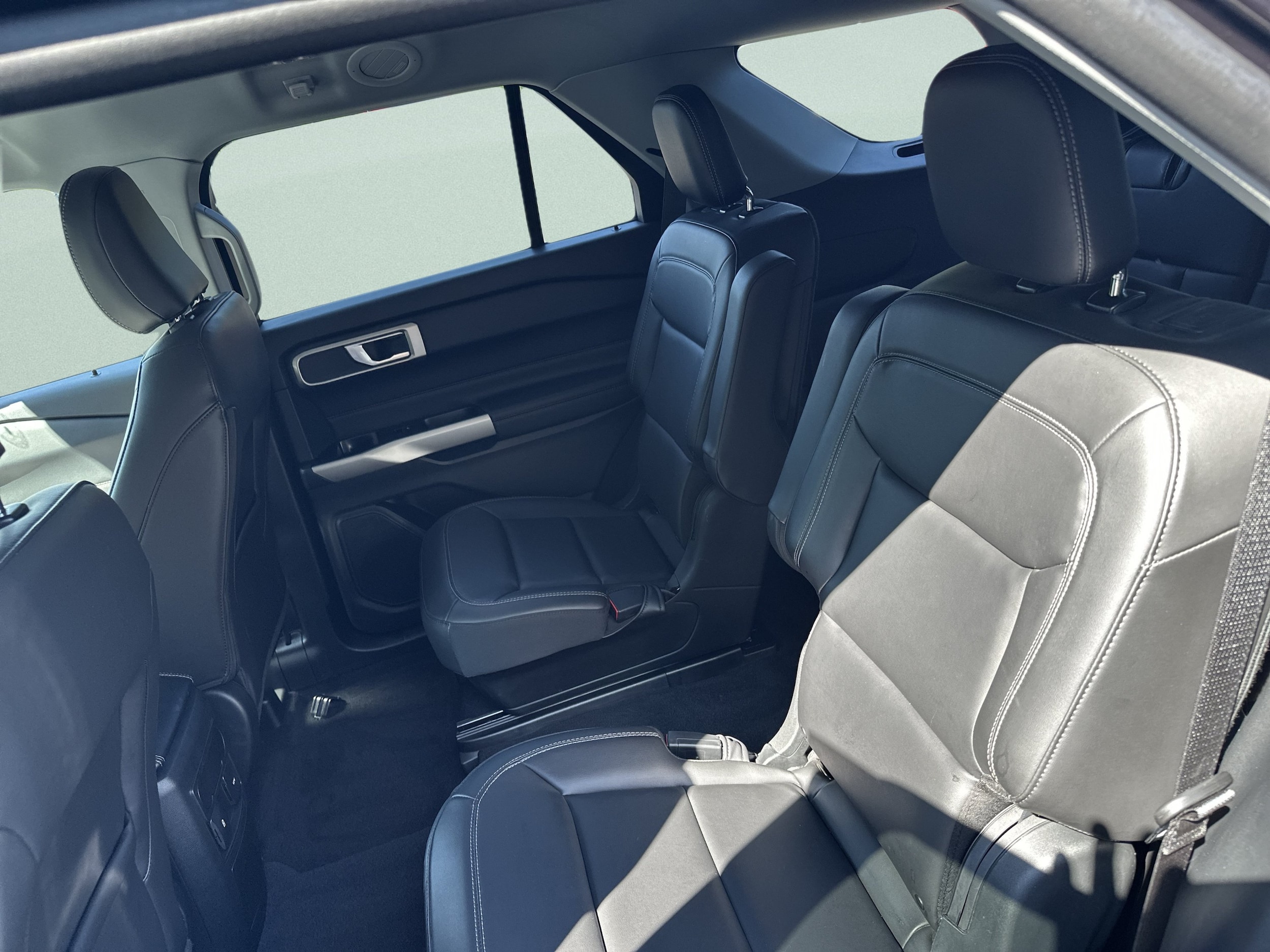 2023 Ford Explorer XLT - Photo 16