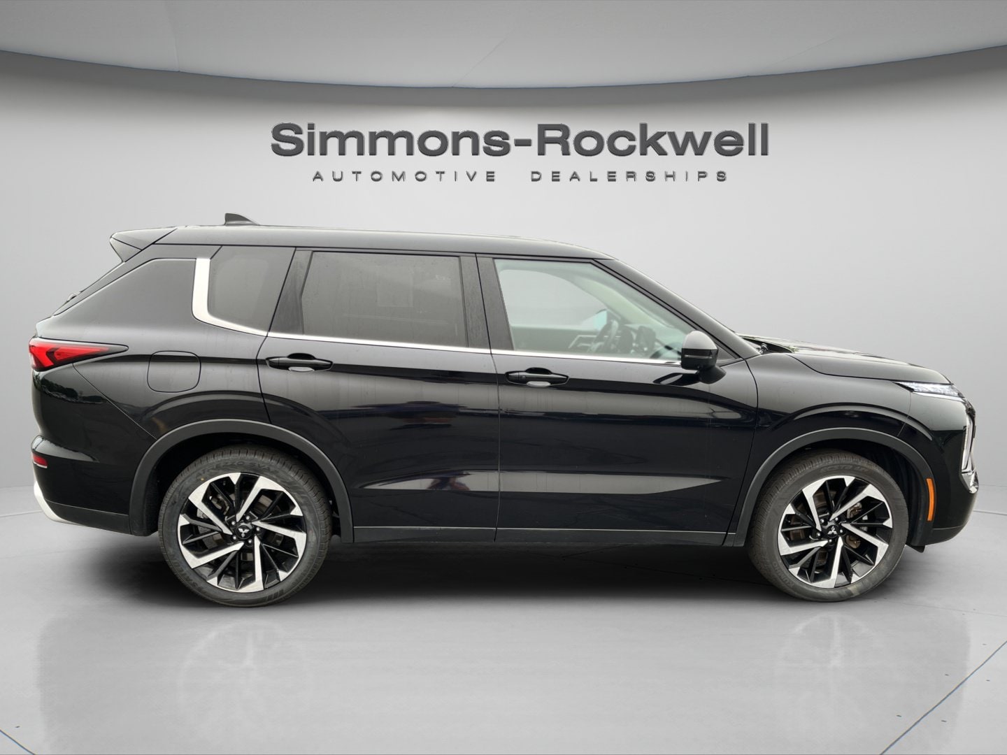 2024 Mitsubishi Outlander SE - Photo 6