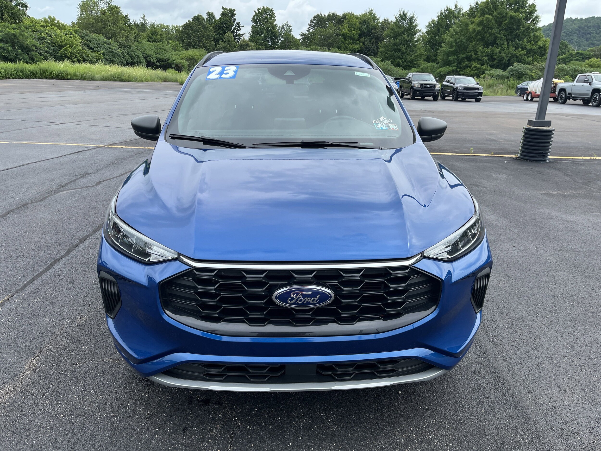 2023 Ford Escape ST-Line photo 2