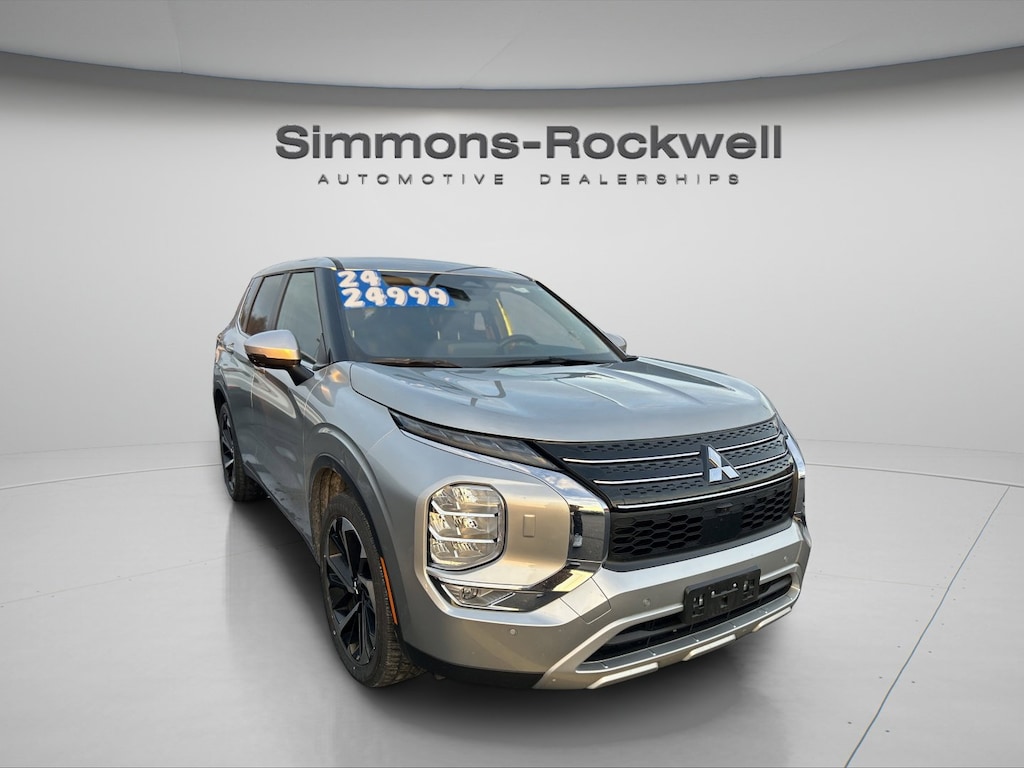 Used 2024 Mitsubishi Outlander SE SUV