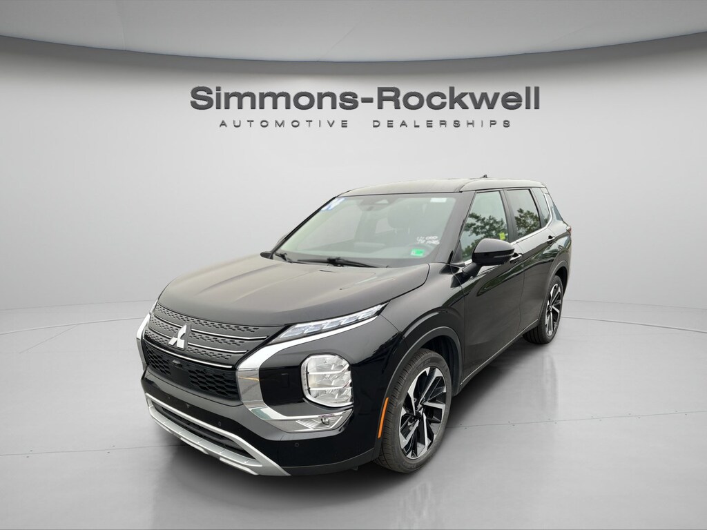 Used 2024 Mitsubishi Outlander SE SUV