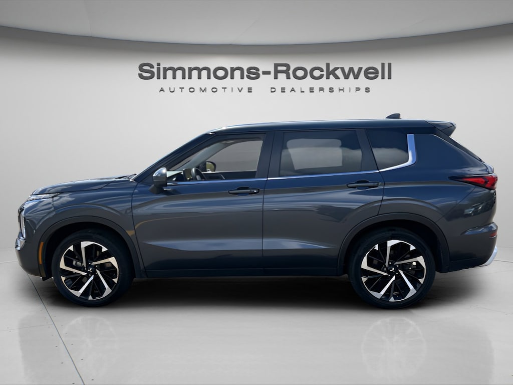Used 2024 Mitsubishi Outlander SE SUV