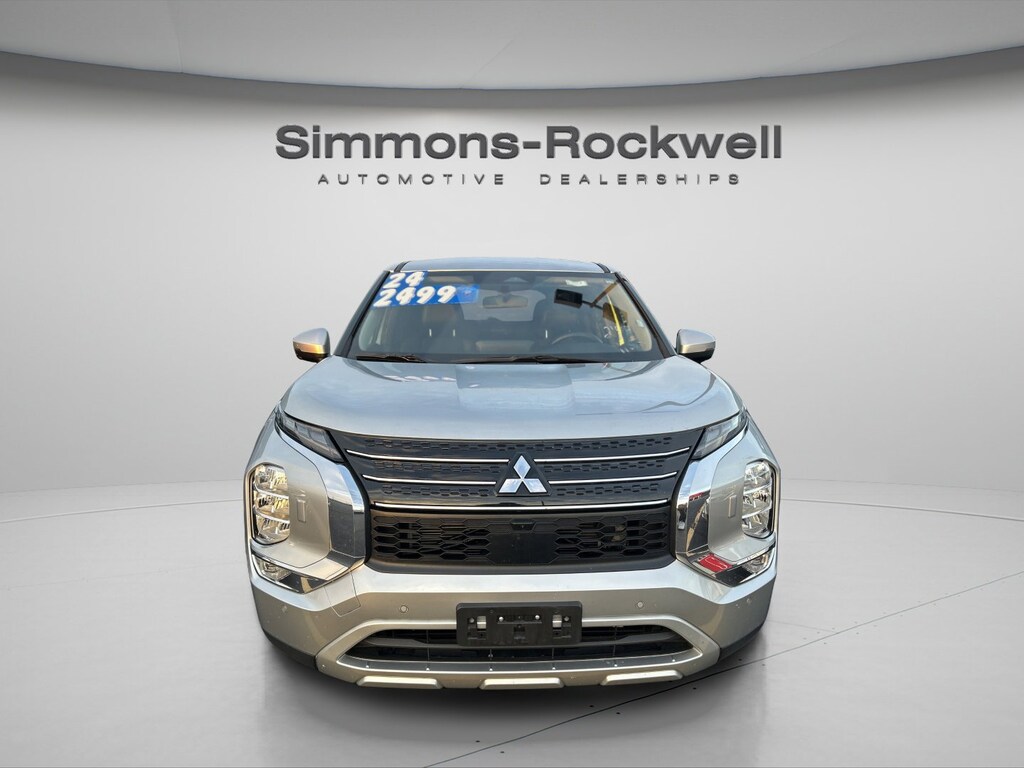 Used 2024 Mitsubishi Outlander SE SUV